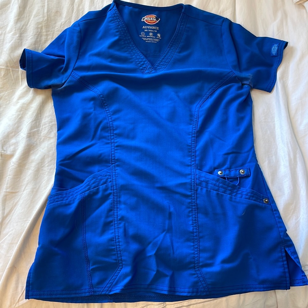 Scrub set